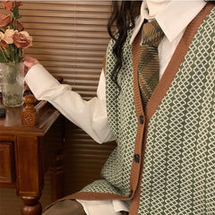 Classic Argyle Pattern Knitted Vest Sweater