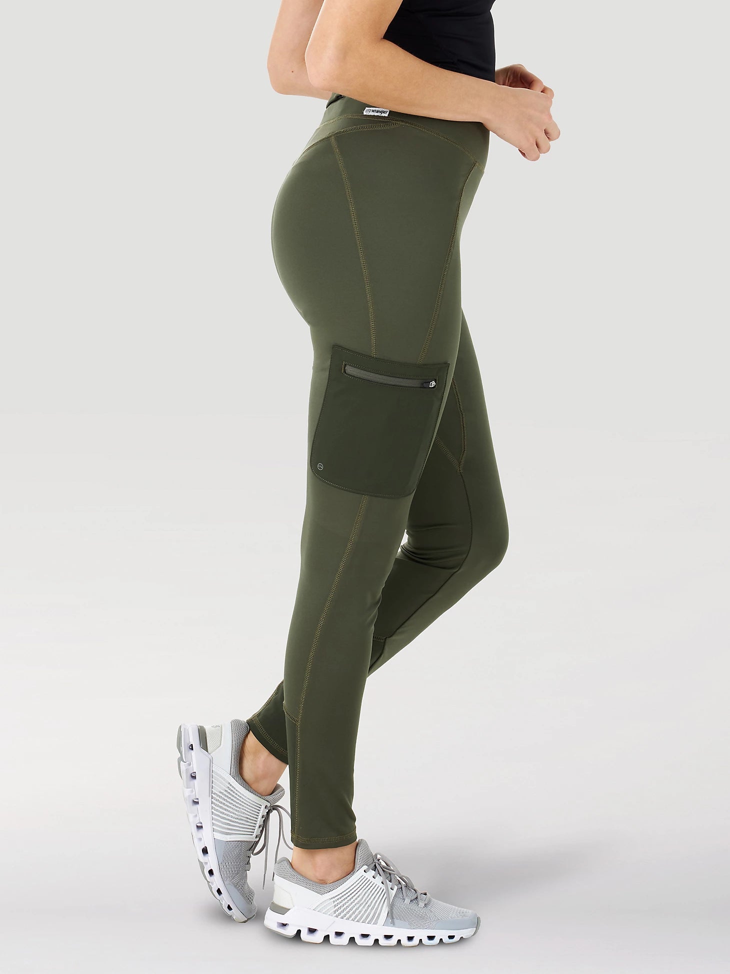 ATG BY WRANGLER™ CARGO-LEGGINGS FÜR DAMEN IN OLIVE 