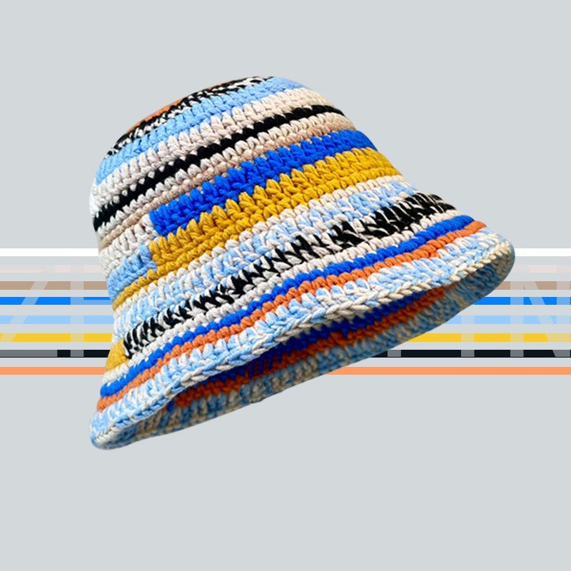 Gorro tejido a rayas hecho a mano de color para niños