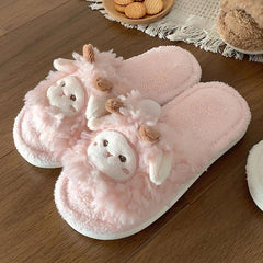 Pantuflas acogedoras de peluche de oveja de dibujos animados