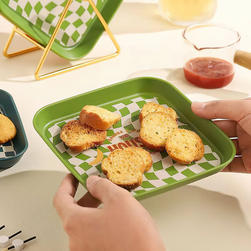 Checkerboard Grid Plastic Dinner Plate With Storage Rack