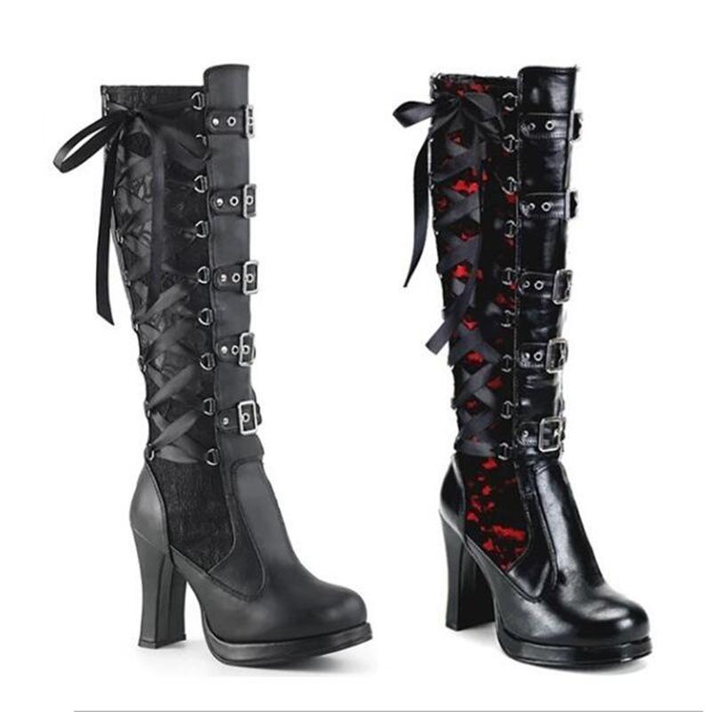 Schwarze Gothic-Stiefel mit Absatz und Schnalle