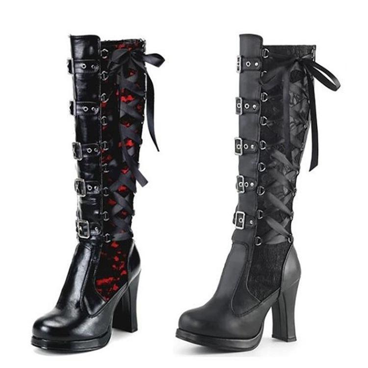 Schwarze Gothic-Stiefel mit Absatz und Schnalle