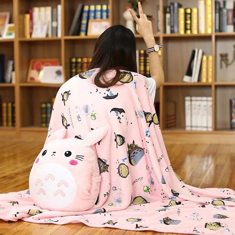 Simpatico cuscino e coperta Totoro