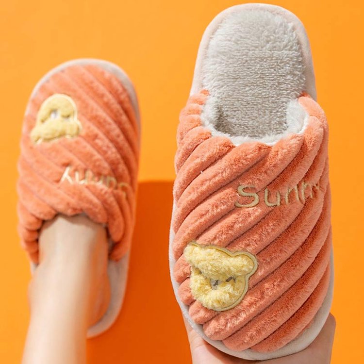 Flauschiger, warmer Bären-Slipper