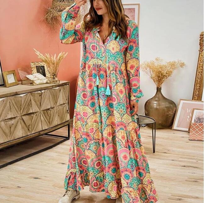 Sexy V-neck long-sleeved print swing dress