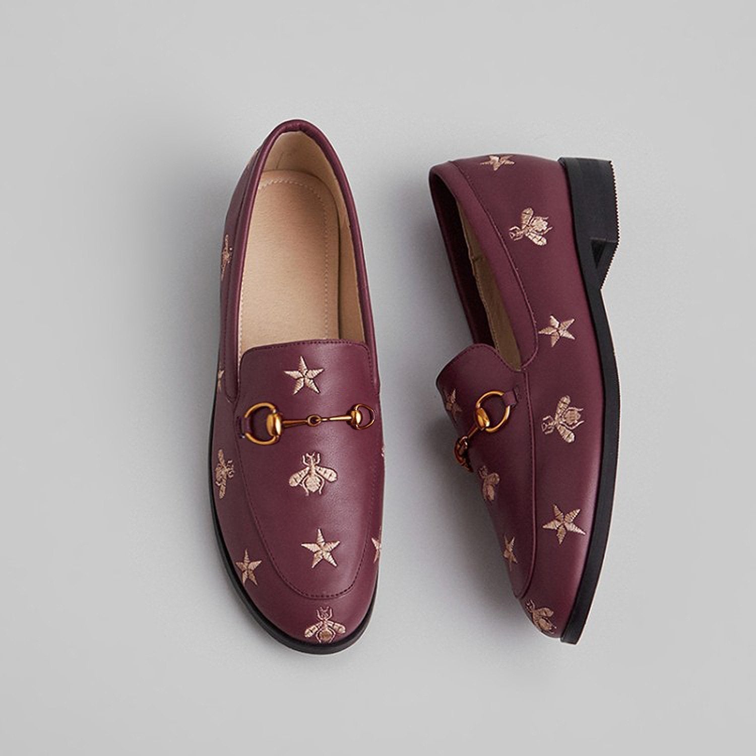 Klassische Damen-Loafer aus Leder mit Biene und Stern