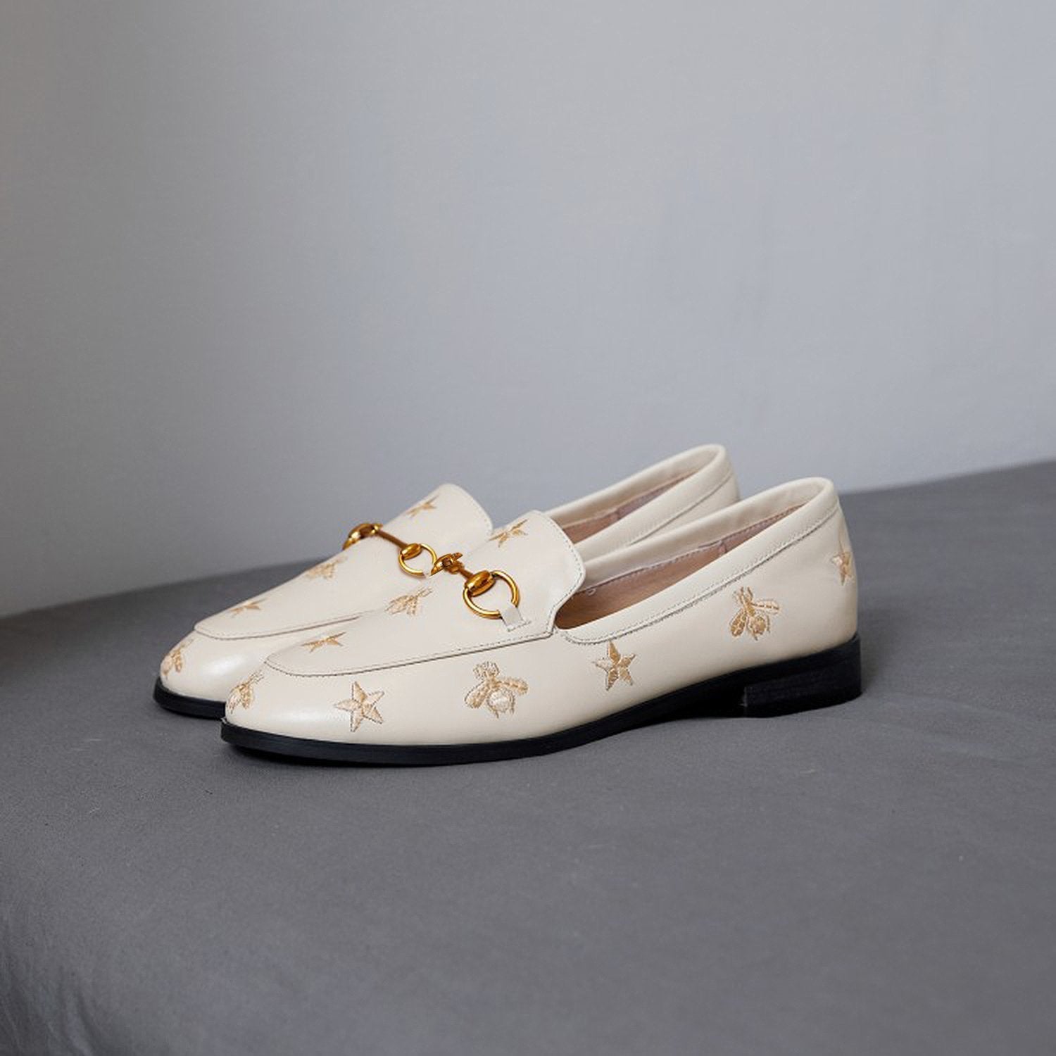 Women Classic Bee and Star Leather Loafers