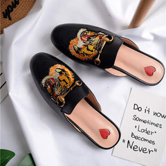 Women Heart Metal Buckle Embroidery Pattern Mules