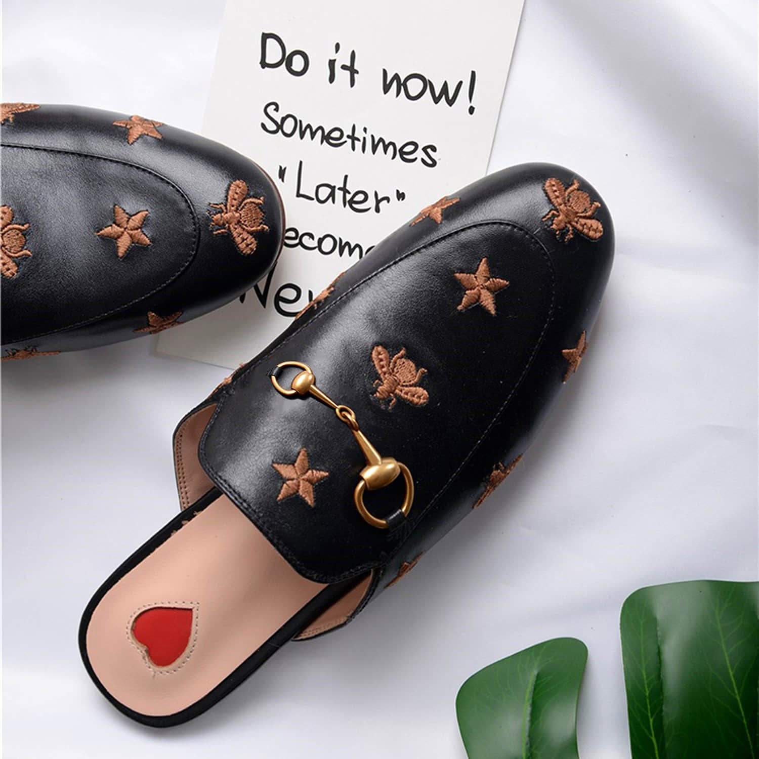 Women Heart Metal Buckle Embroidery Pattern Mules