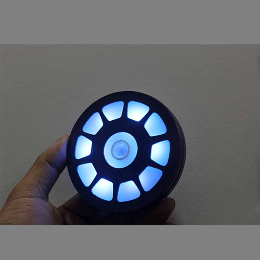 MK Arc Reactor Induktions-Infrarot-Sensing-Nachtlicht Kühlschrankmagnet Schreibtischlampe Tony Stark Toys