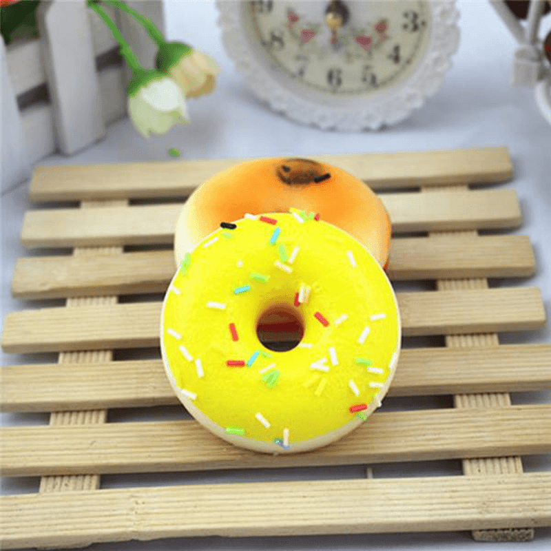 2,5 * 7 cm zufällige Squishy-Simulation französische Donuts langsam steigende Squishy-Spaßspielzeug-Dekoration