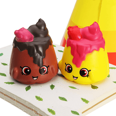 2 pezzi di budino al cioccolato Squishy 6,5 * 3,5 cm Lento aumento Soft Collection Gift Decor Toy