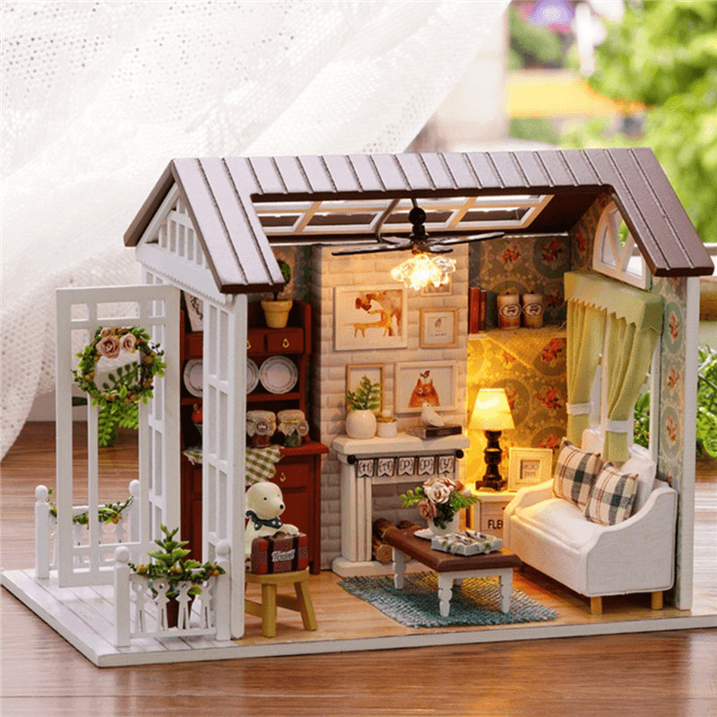 Cuteroom Forest Times Kits Holz Puppenhaus Miniatur DIY Haus Handwerk Spielzeug Idee Geschenk Happy Times