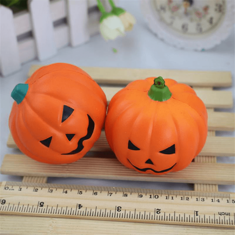 Wholesale 20PCS 7CM Halloween Squishy Simulation Random Super Slow Rising Smile Pumpkin Squishy Fun Toys Decoration