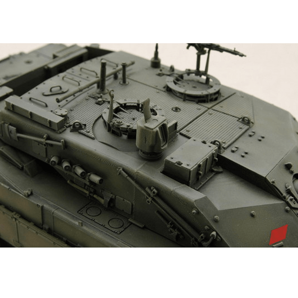 Trumpeter 1:35 Italian C1 Ariete DIY Assembled Tank Static Model Building Set