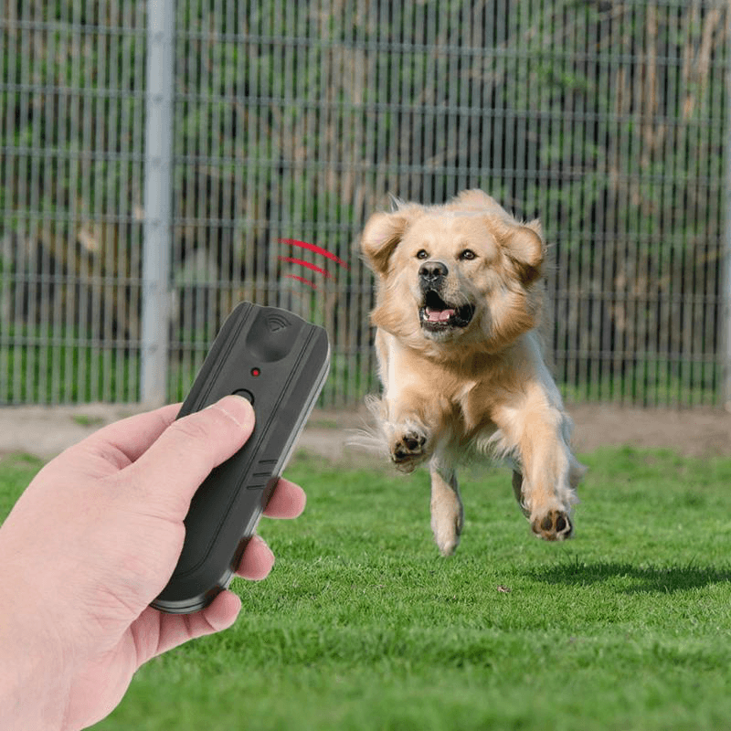 Garden LED Ultrasonic Animal Repeller Dog Training Device Pet anti Barking Stop Bark Trainer