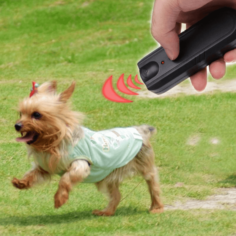 Garden LED Ultrasonic Animal Repeller Dog Training Device Pet anti Barking Stop Bark Trainer