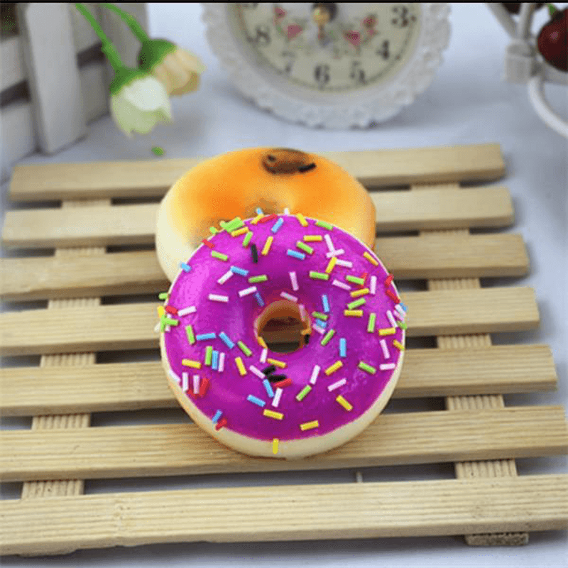 2,5 * 7 cm zufällige Squishy-Simulation französische Donuts langsam steigende Squishy-Spaßspielzeug-Dekoration