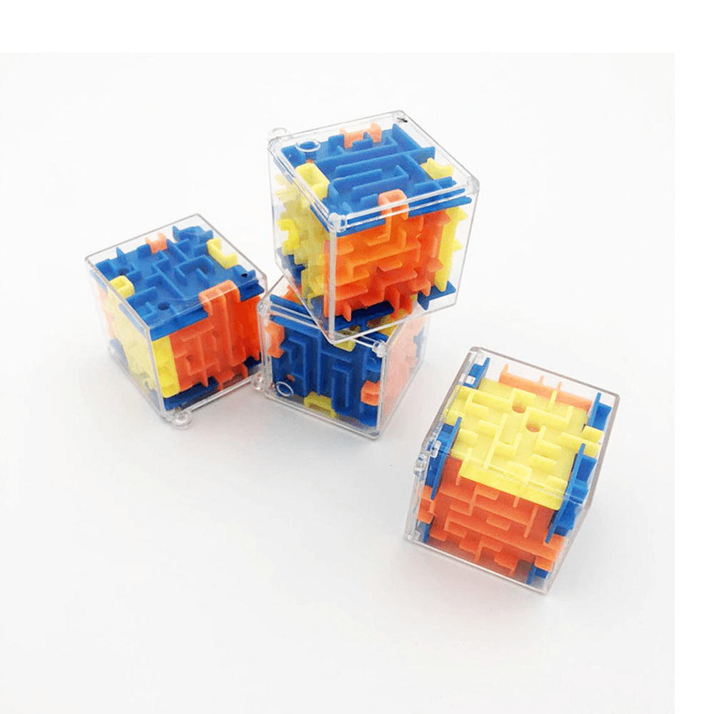 3.8CM Mini Maze Classic Magic Cube Toys Plastic 3D Bead Maze Rotating Cube