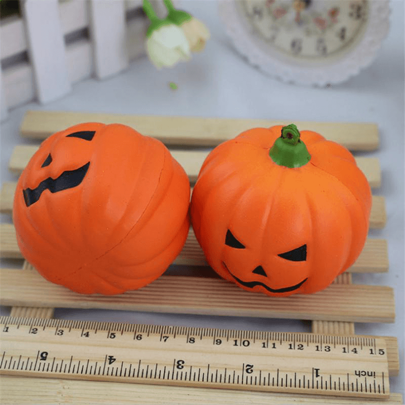 Wholesale 20PCS 7CM Halloween Squishy Simulation Random Super Slow Rising Smile Pumpkin Squishy Fun Toys Decoration