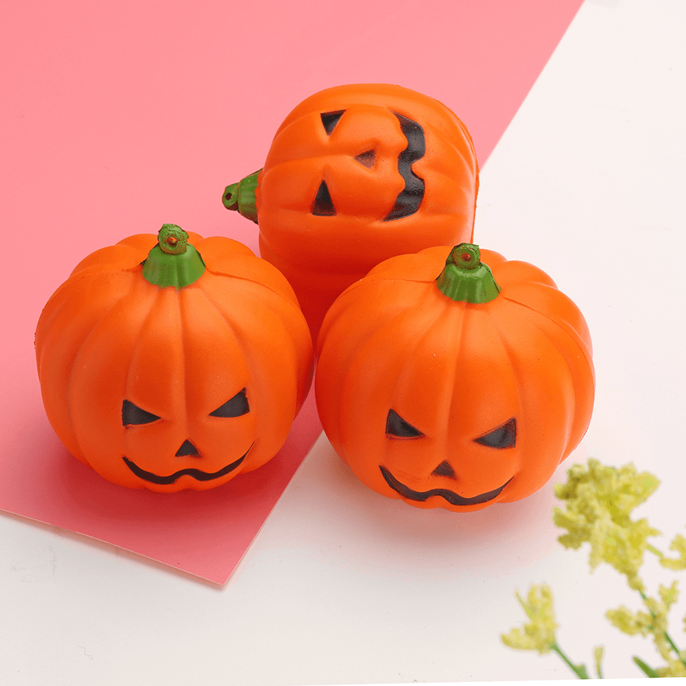 Wholesale 20PCS 7CM Halloween Squishy Simulation Random Super Slow Rising Smile Pumpkin Squishy Fun Toys Decoration