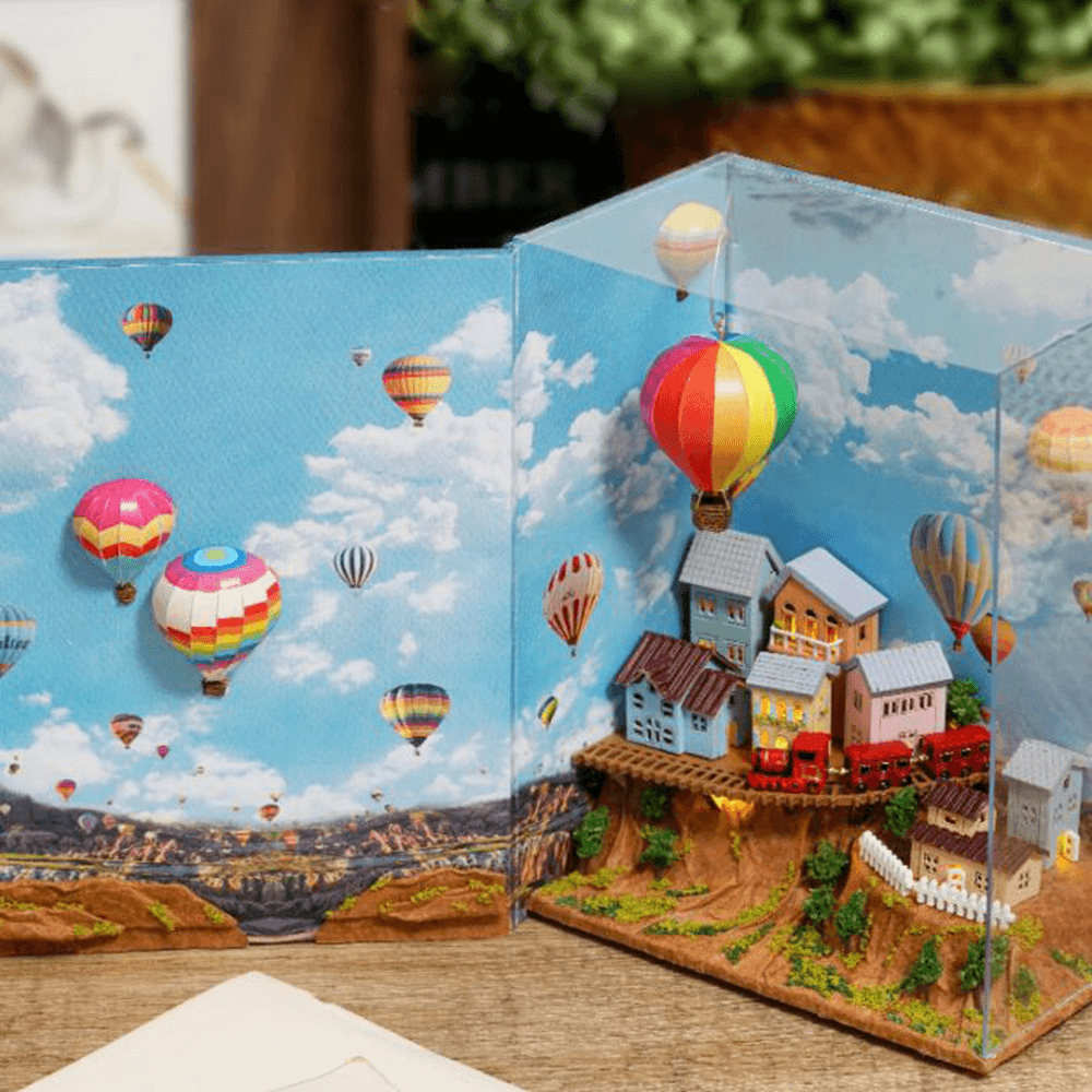 CUTE ROOM Heißluftballon-Thema DIY zusammengebautes Puppenhaus für Kinderspielzeug