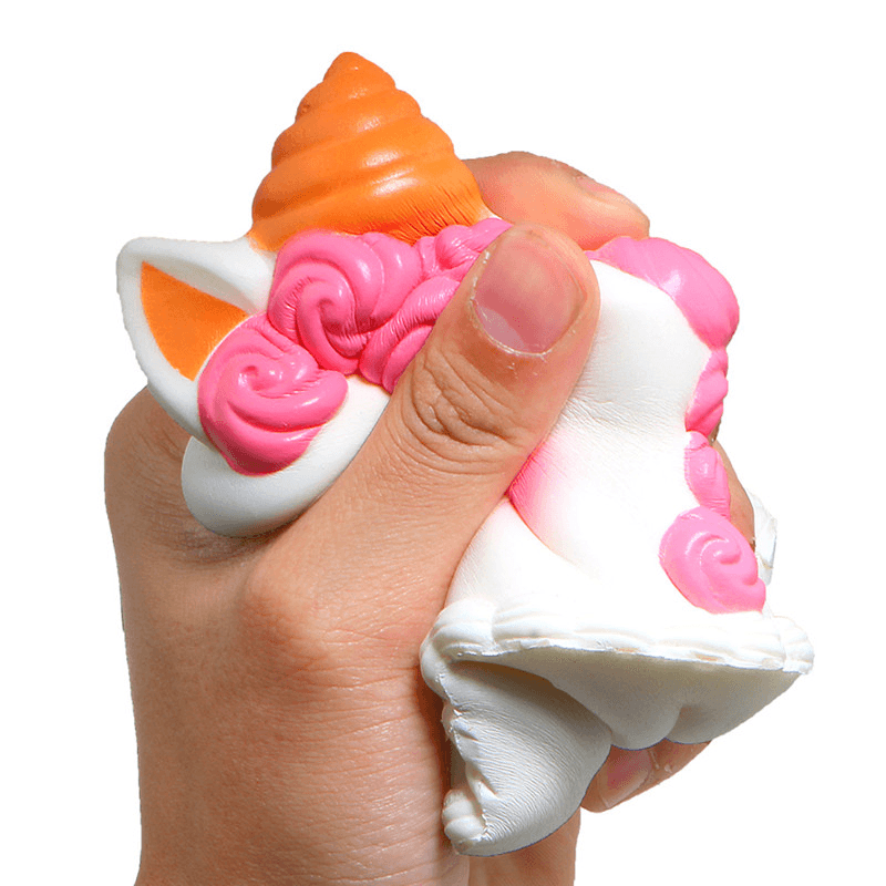 Cute Unicorn Cake Squishy 11 * 10 CM Super Slow Rising Squeeze Cream Paquete original perfumado