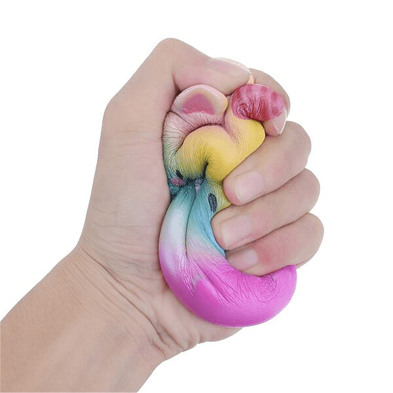 Süßes weiches Regenbogen-Einhorn-Wal-Erdbeer-Squishy-Charm-Dekompressions-Geschenkspielzeug