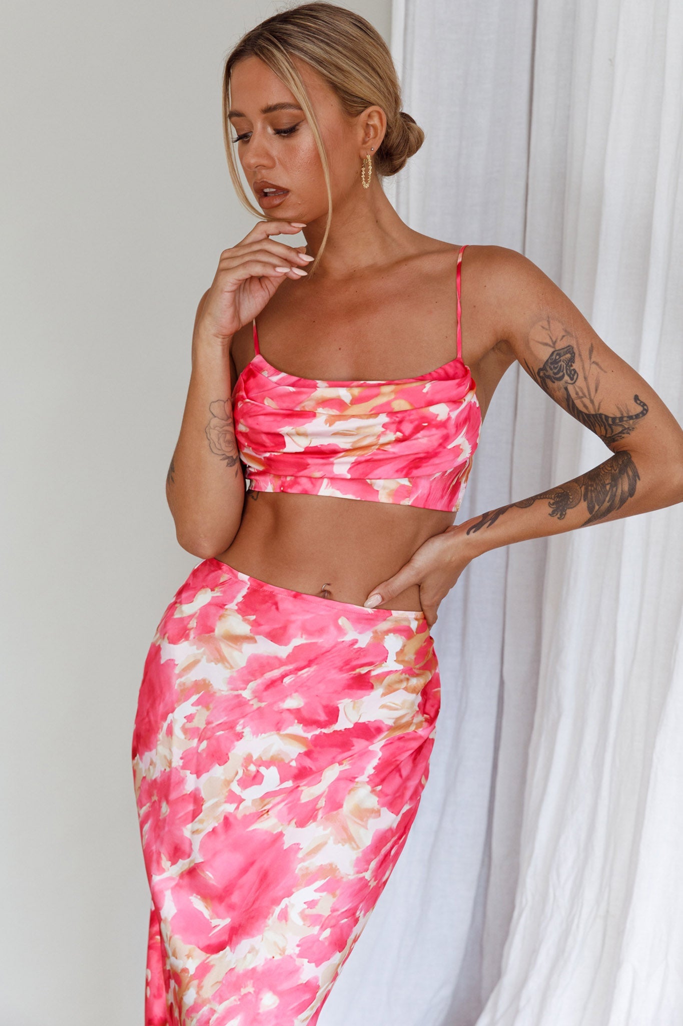 Well Versed Crop Top Abstract Pink