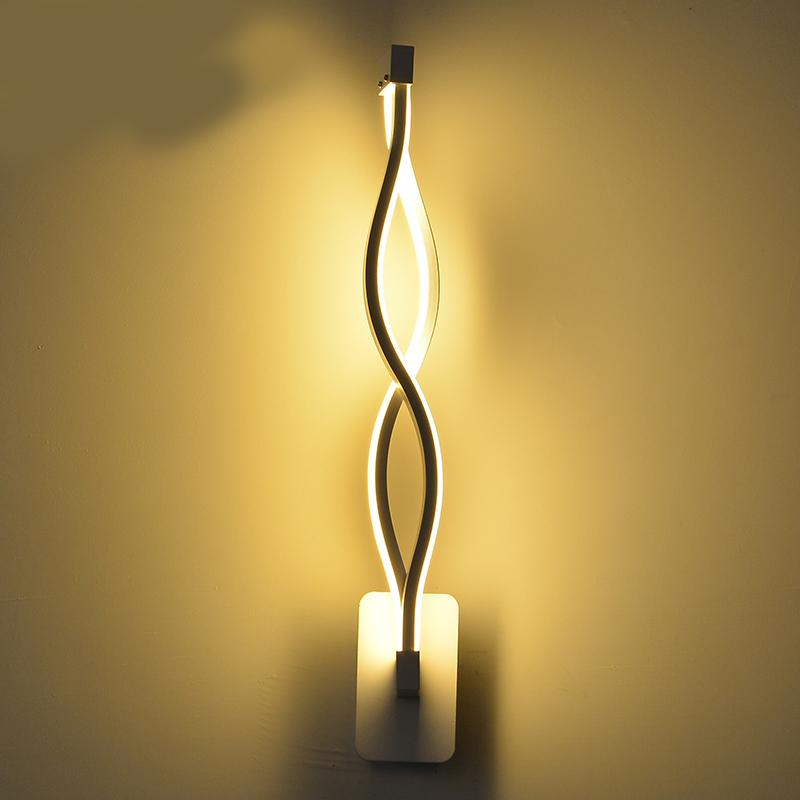 Twisted LED Wall Lamp