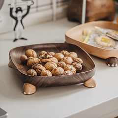 Assiettes en bois Fait à la main Monstre à quatre pattes