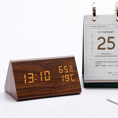 USB Voice Control Wooden Wooden Triangle Temperature LED Digital Alarm Clock Humidity Thermometer