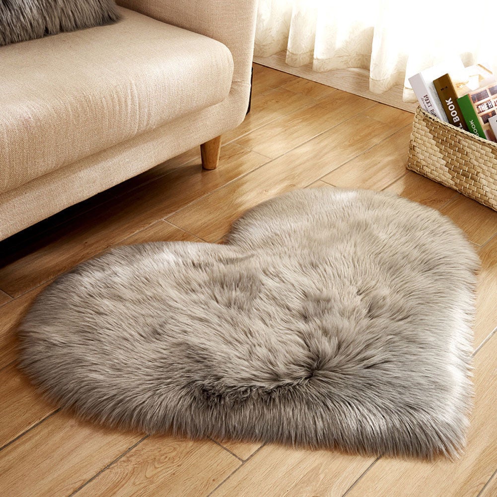 Bedroom Floor Mat Plush Soft Faux Fur Heart Shaped