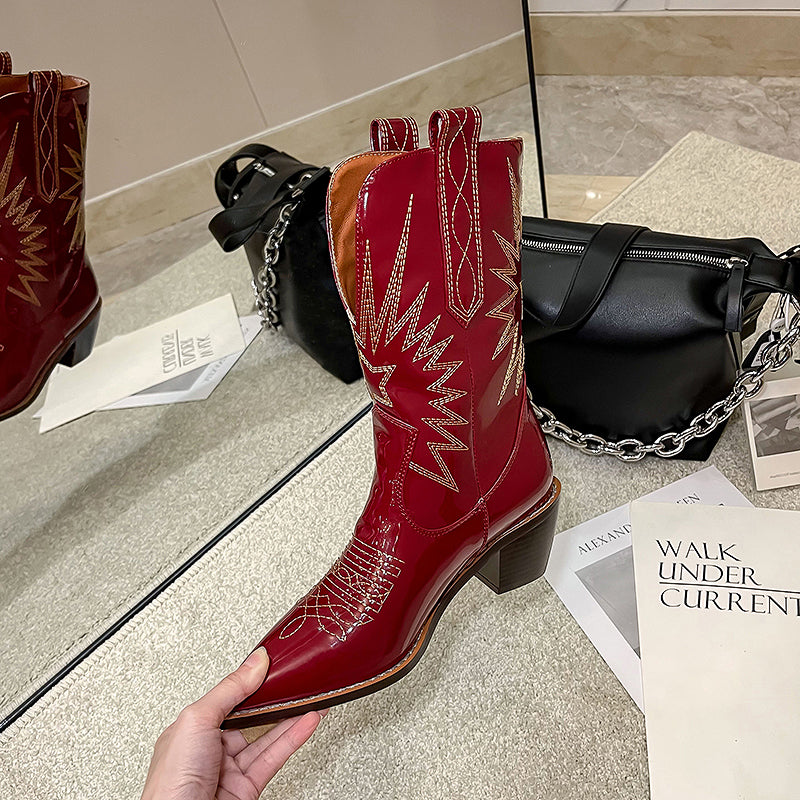 Kurze Damenstiefel mit Western-Cowboy-Stickerei