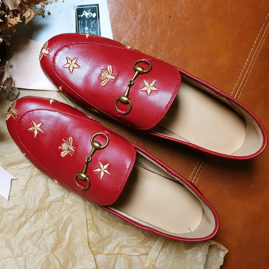 Mocasines Clásicos de Piel con Abeja y Estrella para Mujer