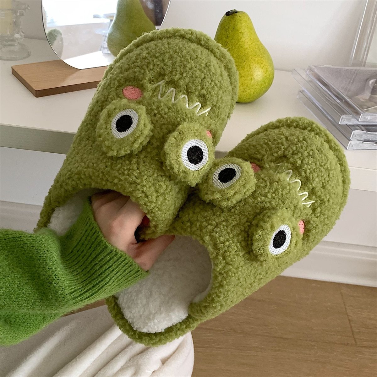 Fuzzy Frog Plush Slipper