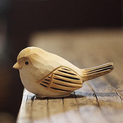 Figurines d'oiseaux potelés sculptées à la main en bois peint