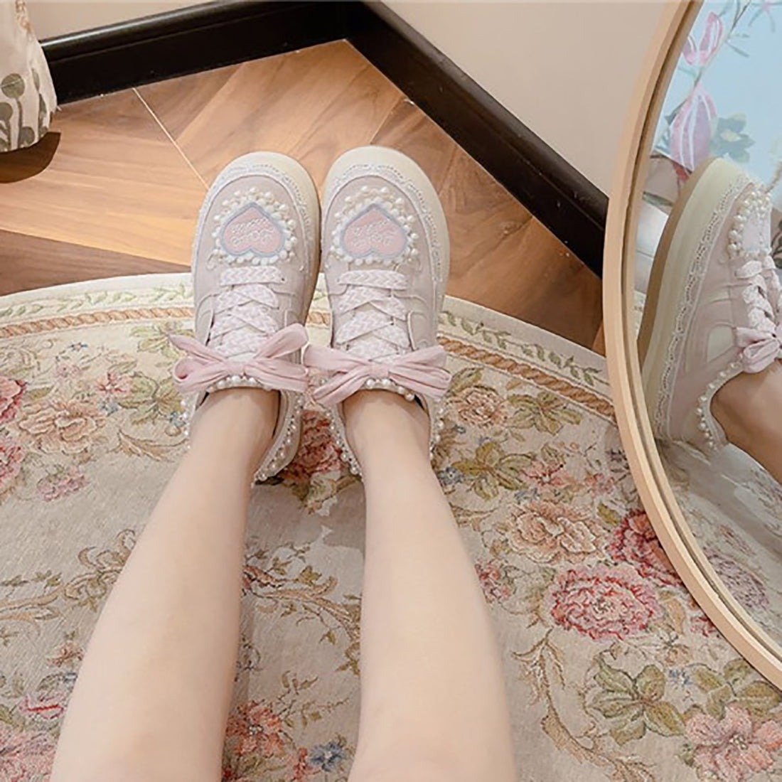 Love Heart Embroidery Round Toe Sneaker