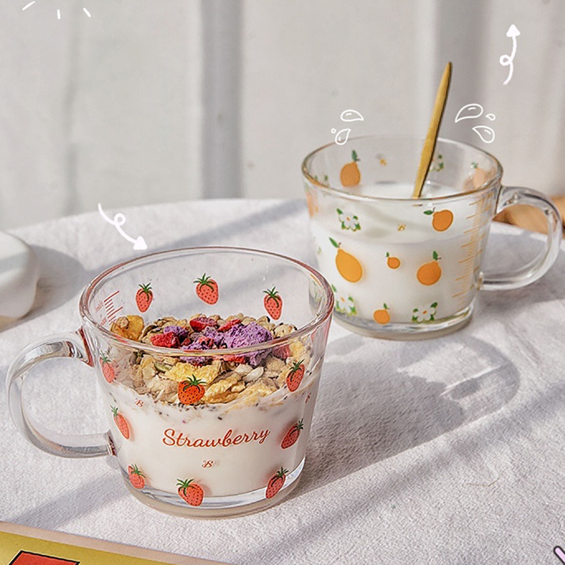 Tasse en verre lapin fraise mignon avec cuillère