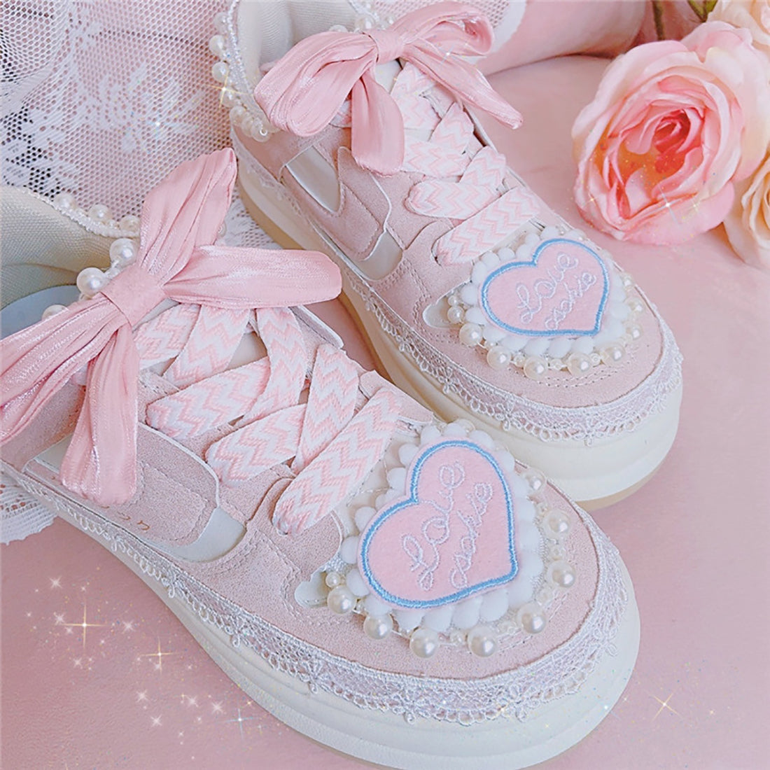 Love Heart Embroidery Round Toe Sneaker