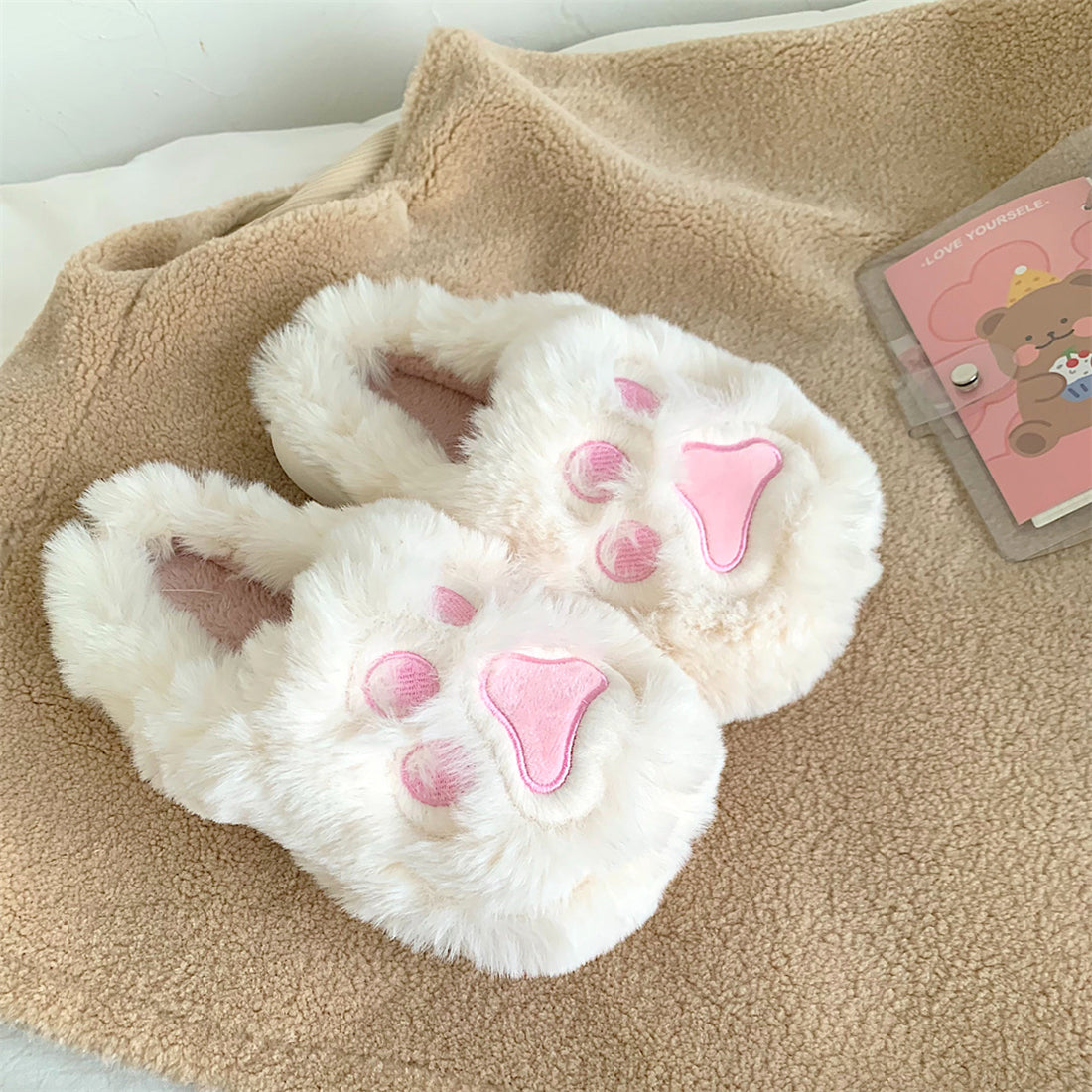 Chaussons de maison en fourrure Big Kitty Paw