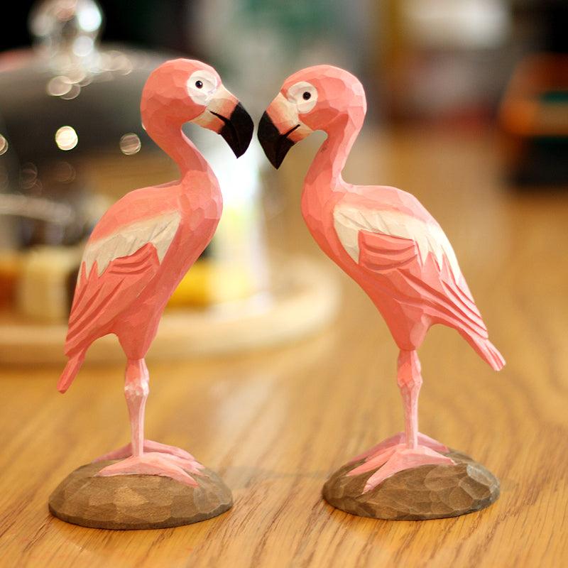 Flamingo-Vogel-Figuren, handgeschnitzt und bemalt aus Holz