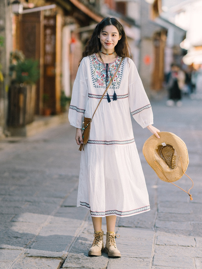 Gesticktes Kleid im Ethno-Stil, schwere Stickerei, Sonnenschutz, lange Ärmel, lockeres Vintage-Kleid 