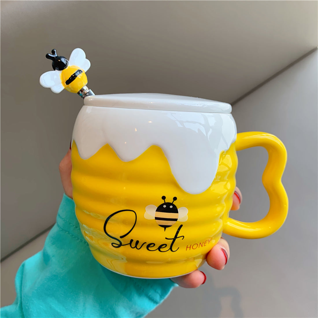 Cute Cartoon Bee Coffee Mug With Spoon