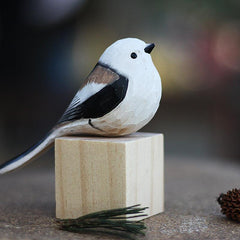 Aegithalidae Vogelfiguren aus handgeschnitztem, bemaltem Holz