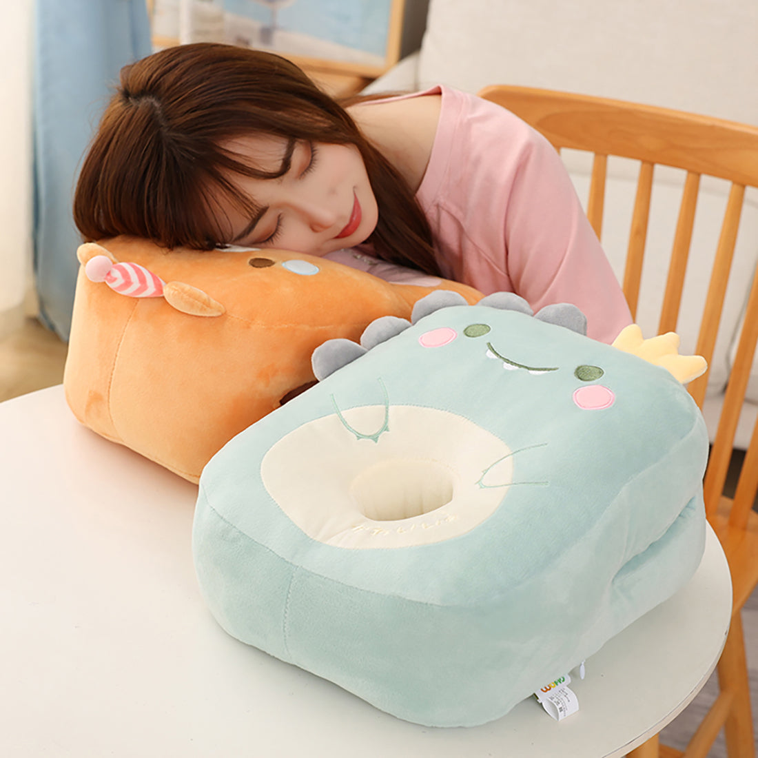 Coussins en peluche carrés Comfy Animals Donuts