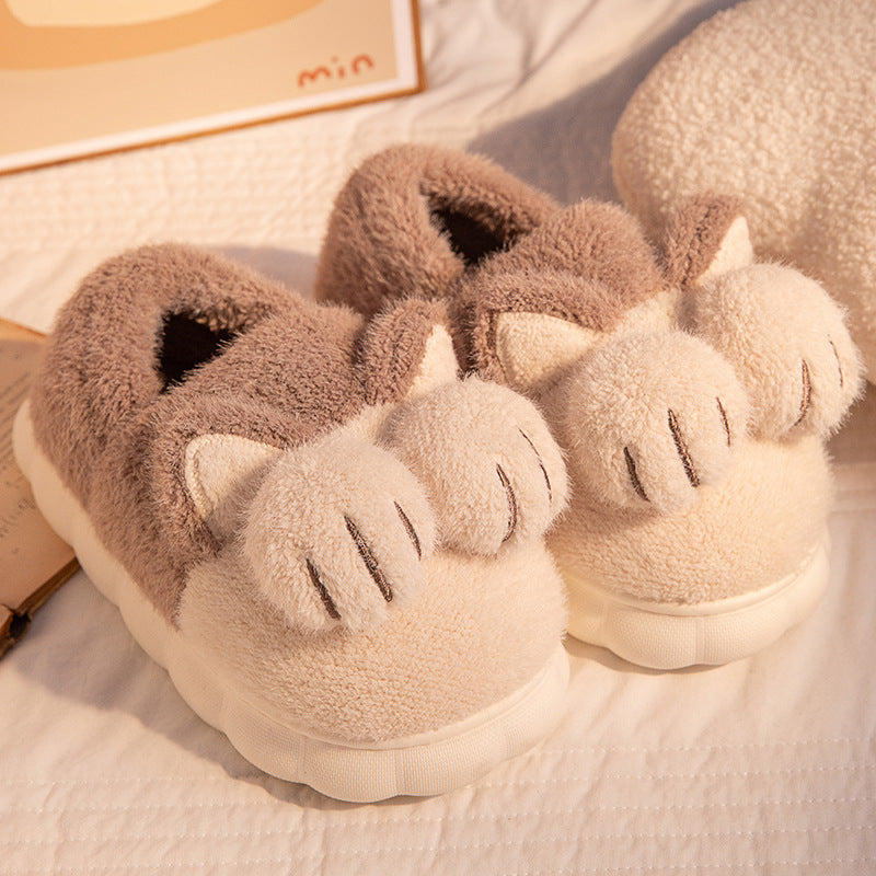 Lindas pantuflas de garra de gato con orejas