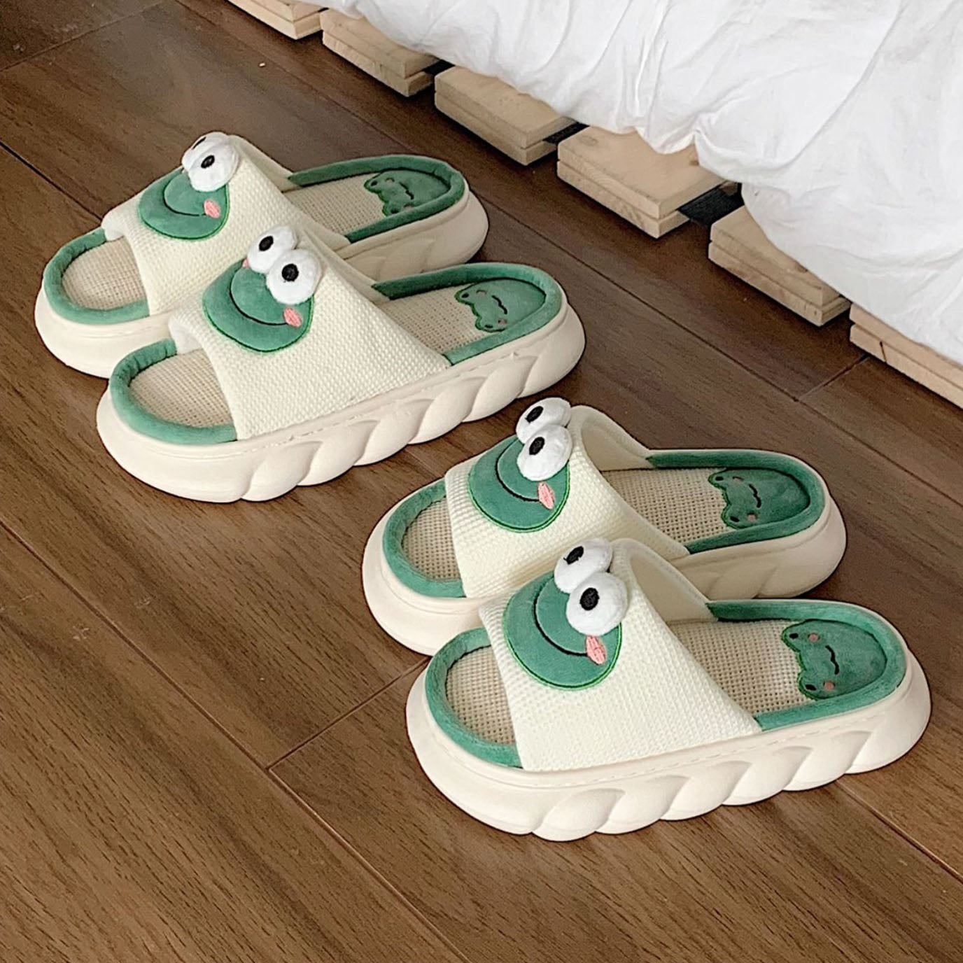 Cute Cartoon Frog Casual Linen Slipper