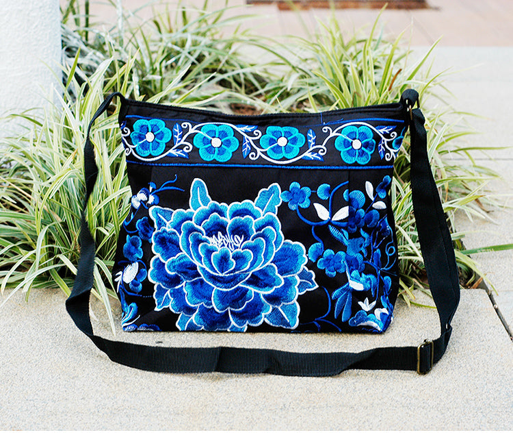 New Women's Bag Ethnic Style Embroidered Bag Embroidered Canvas Bag